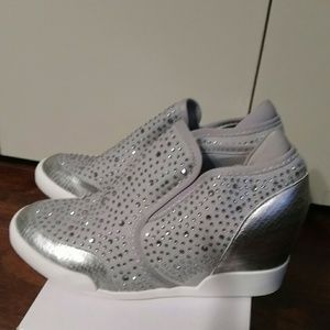 Bling bling wedge sneakers